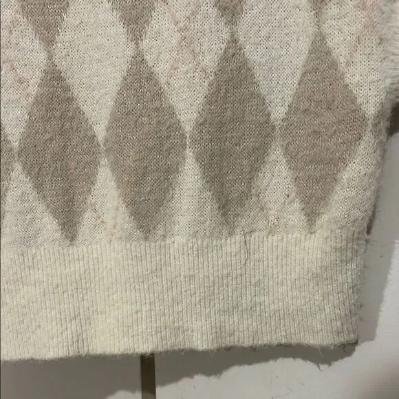 Free People Chic Argyle Tan White V-Neck Sweater - Picture 10 of 10